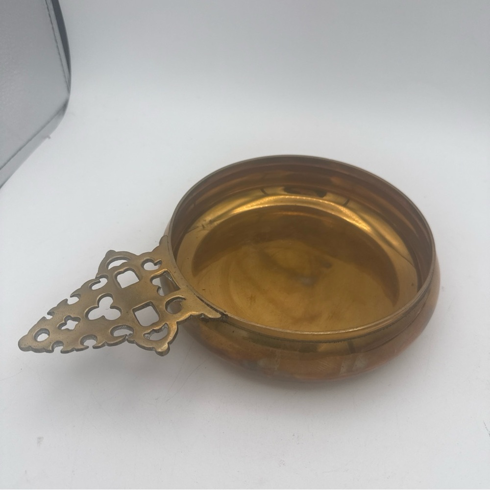 VTG MCM Brass Porringer catchall Trinket Dish 6” Diameter Decorative Handle